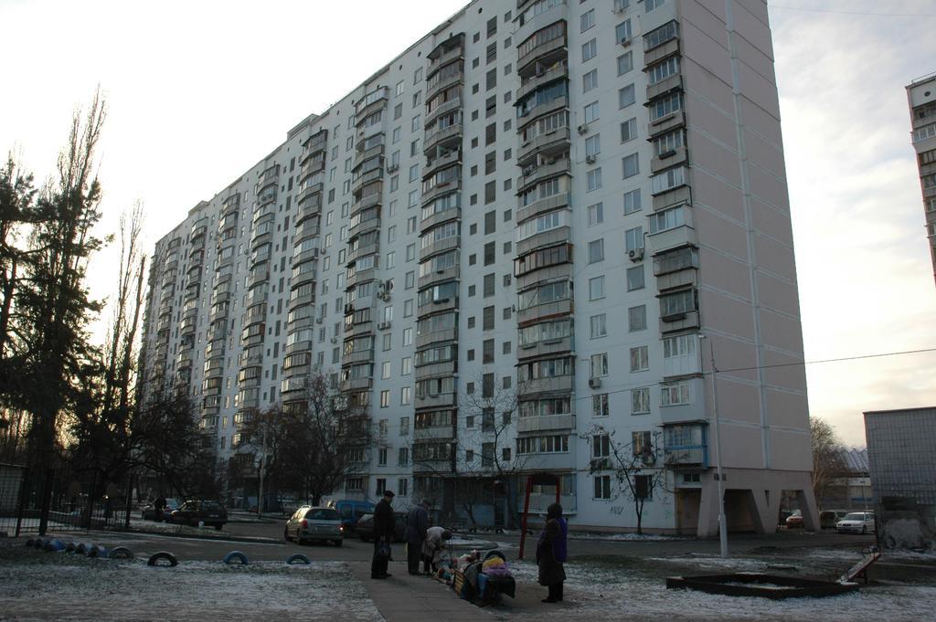 Apartments On Henerala Zhmachenka Киев Екстериор снимка