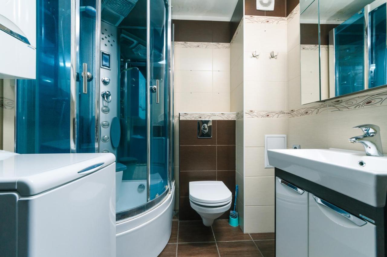 Apartments On Henerala Zhmachenka Киев Екстериор снимка